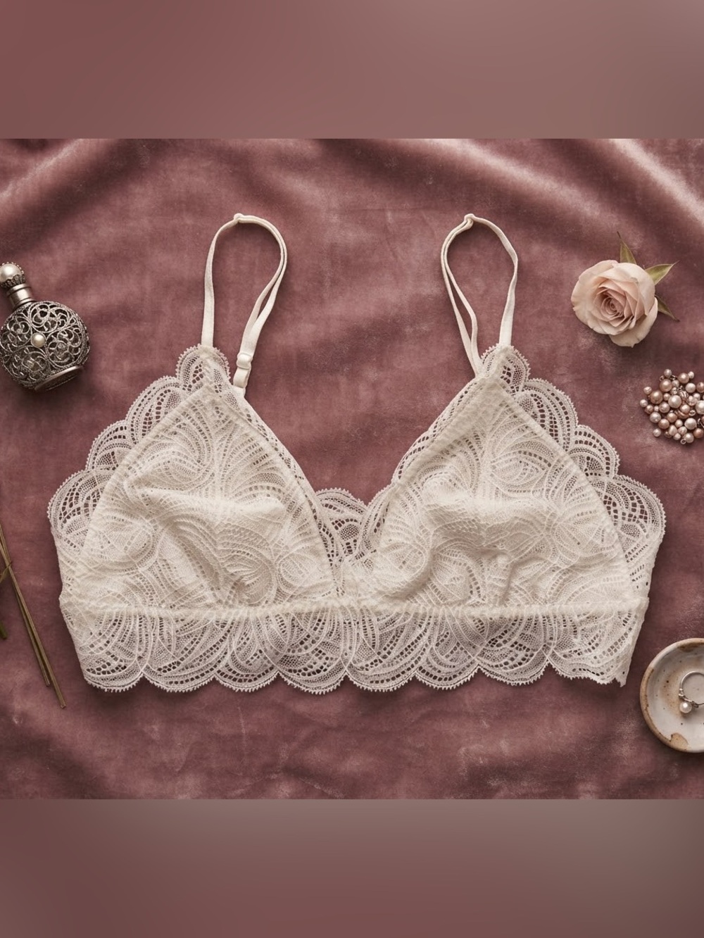Aritzia Talula Lace Triangle Bralette Off White Cream Ivory Size M bra